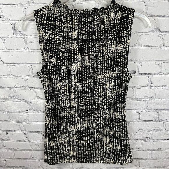Banana Republic Women’s Sleeveless Ruffle Collar Shell Shirt Black & Tan M - Picture 2 of 8